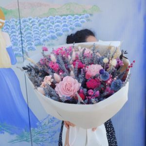 Buchet premium cu lavandă și flori prezervate, roz, pentru ocazii speciale, început de școală
